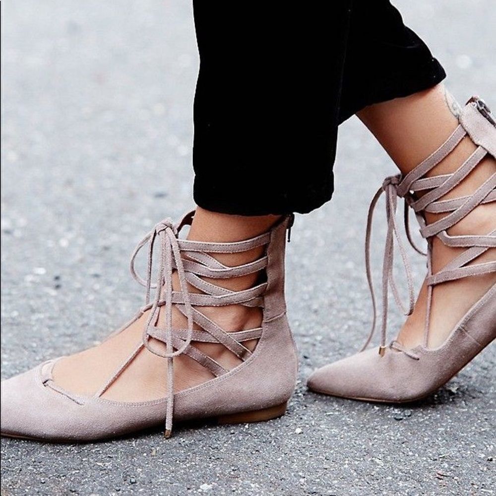 ✨HP✨Report Lace-Up Green Suede Flats✨